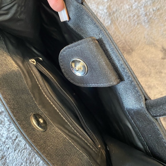 Black square shoulder bag - Picture 3 of 3